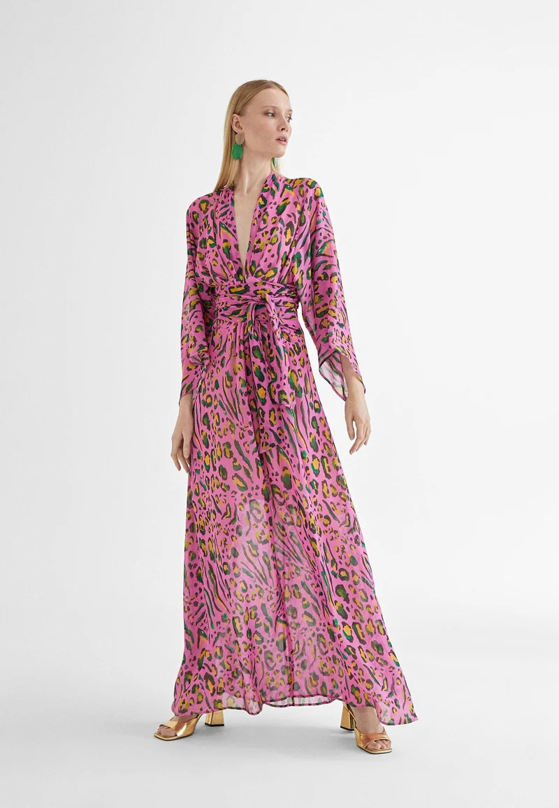 لولا كساديمونت Short dress with Japanese sleeves